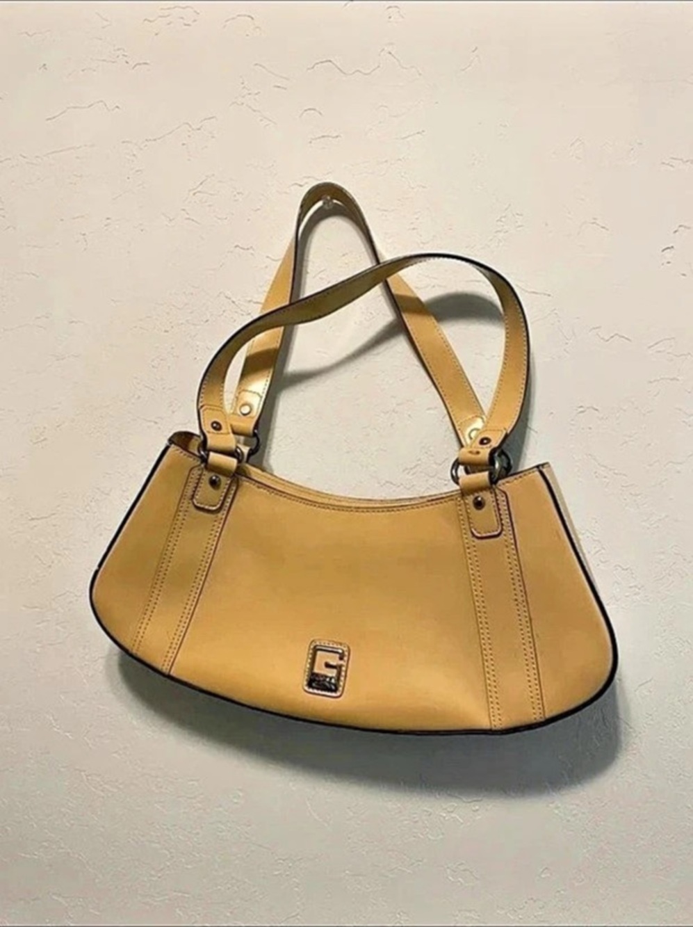 Guess Shoulder Bag in Tan Brown